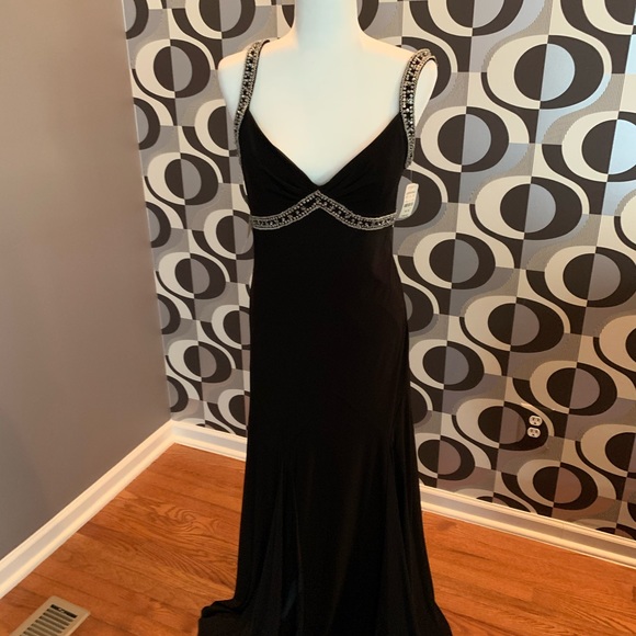 NWT JS Boutique Black Sequin long cocktail gown - Picture 3 of 10
